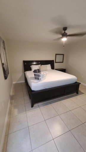 Gorgeous King Master room with private lavatory